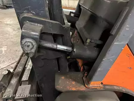 Propane Forklifts - Toyota 7FGCU25 (10)