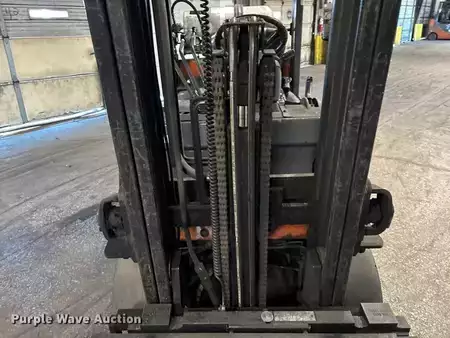 Propane Forklifts - Toyota 7FGCU25 (11)