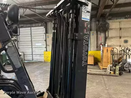 Propane Forklifts - Toyota 7FGCU25 (15)