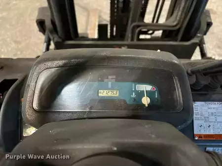 Propane Forklifts - Toyota 7FGCU25 (24)