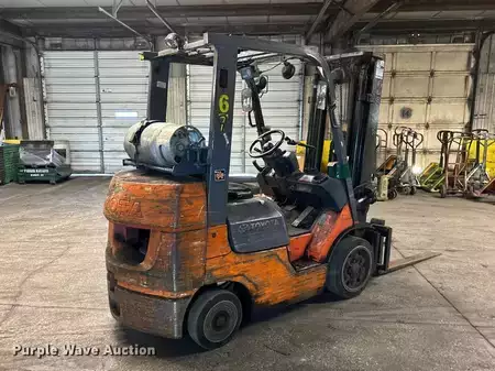 Propane Forklifts - Toyota 7FGCU25 (5)