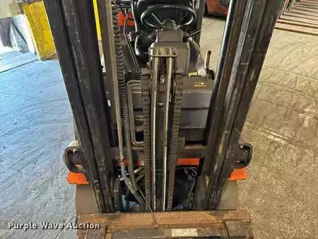 Propane Forklifts - Toyota 7FGCU25 (17)