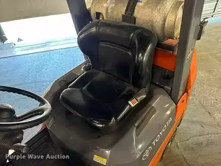Propane Forklifts - Toyota 7FGCU25 (28)
