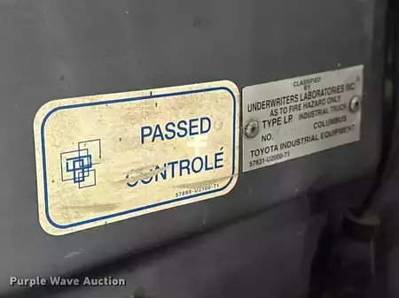 Propane Forklifts - Toyota 7FGCU25 (30)