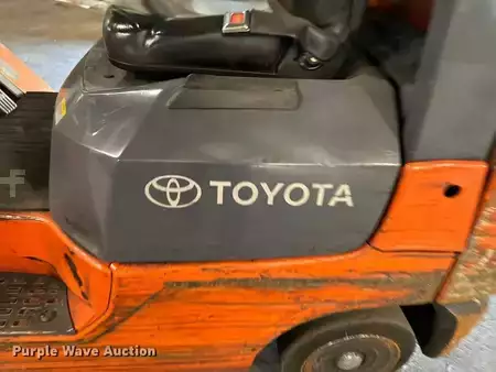 Propane Forklifts - Toyota 7FGCU25 (9)