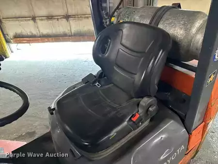 Propane Forklifts - Toyota 7FGCU25 (11)