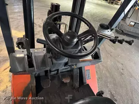 Propane Forklifts - Toyota 7FGCU25 (13)