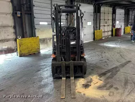 Propane Forklifts - Toyota 7FGCU25 (2)