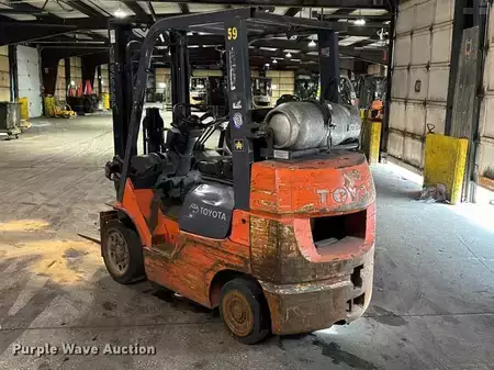 Propane Forklifts - Toyota 7FGCU25 (7)