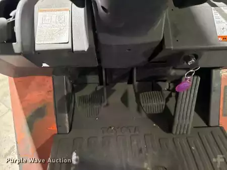 Propane Forklifts - Toyota 7FGCU25 (14)