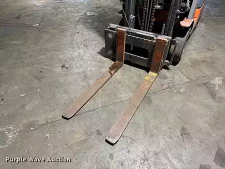 Propane Forklifts - Toyota 7FGCU25 (17)