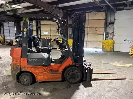Propane Forklifts - Toyota 7FGCU25 (3)