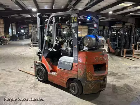 Propane Forklifts - Toyota 7FGCU25 (6)