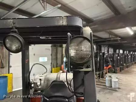 Propane Forklifts - Toyota 7FGCU25 (21)