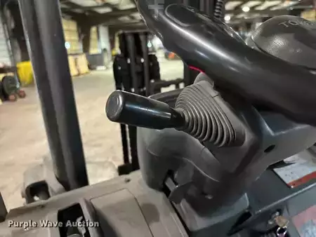 Propane Forklifts - Toyota 7FGCU25 (31)