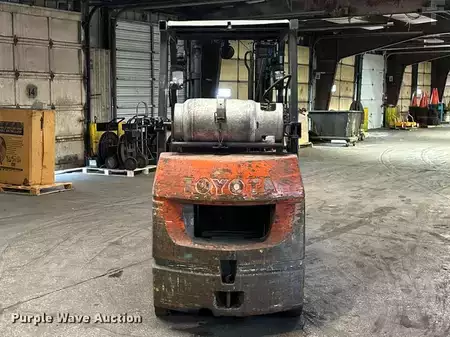 Propane Forklifts - Toyota 7FGCU25 (6)