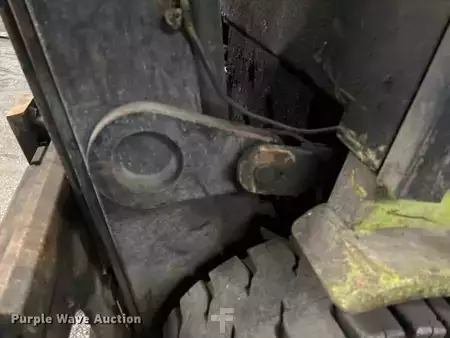 Montacargas GLP - Clark CGC30 (10)