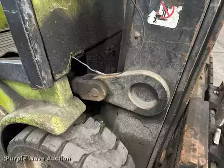 Montacargas GLP - Clark CGC30 (12)