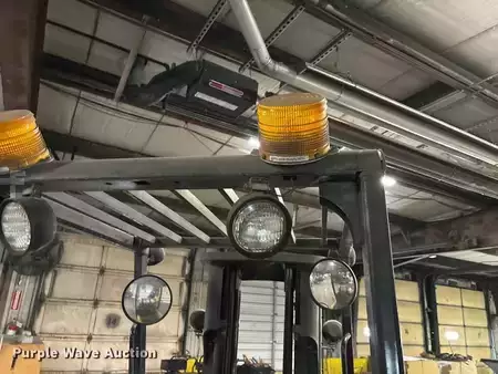 Montacargas GLP - Clark CGC30 (21)