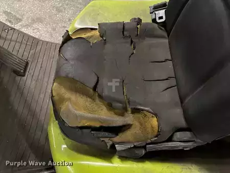 Montacargas GLP - Clark CGC30 (23)