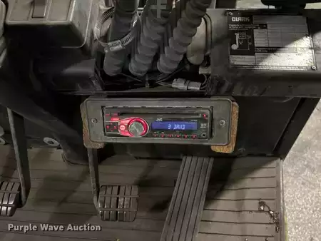 Montacargas GLP - Clark CGC30 (26)