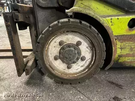 Montacargas GLP - Clark CGC30 (39)