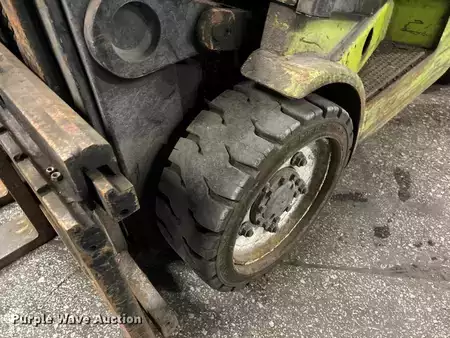 Montacargas GLP - Clark CGC30 (40)