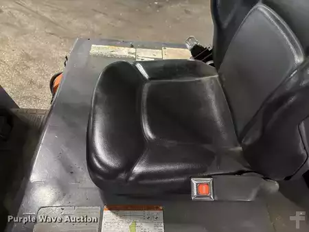 Diesel Forklifts - Toyota 8FBCU25 (23)