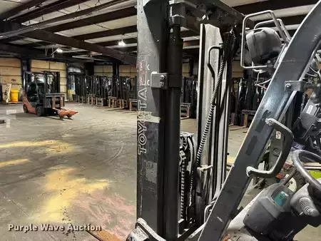 Propane Forklifts - Toyota 7FGCU25 (10)