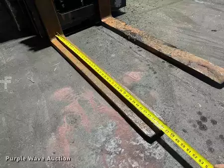 Propane Forklifts - Toyota 7FGCU25 (18)