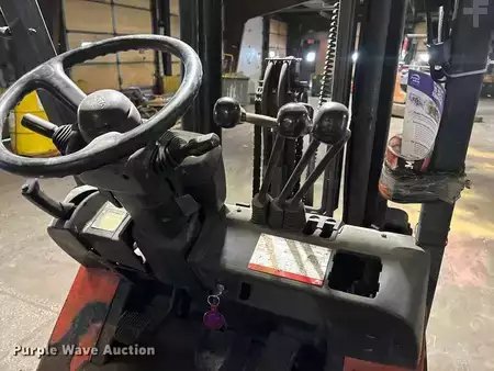 Propane Forklifts - Toyota 7FGCU25 (26)