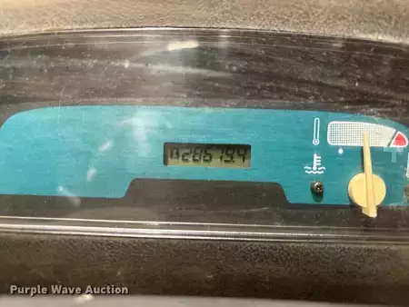 Propane Forklifts - Toyota 7FGCU25 (29)