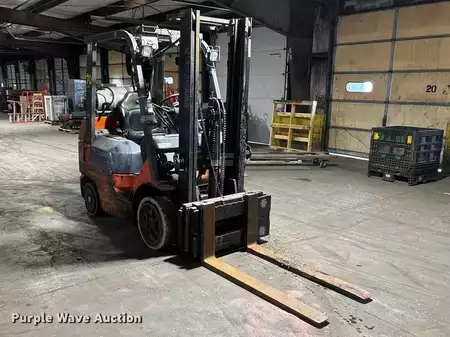 Propane Forklifts - Toyota 7FGCU25 (3)