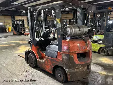 Propane Forklifts - Toyota 7FGCU25 (7)