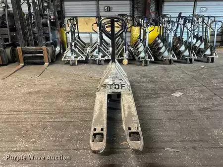 Diesel Forklifts - Crown pallet (2)