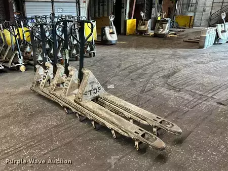 Diesel Forklifts - Crown pallet (3)