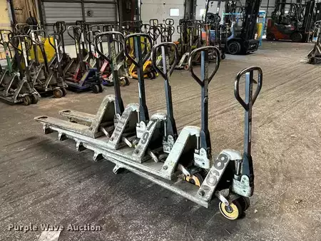 Diesel Forklifts - Crown pallet (7)