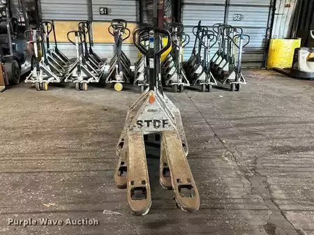 Diesel Forklifts - Crown pallet (2)