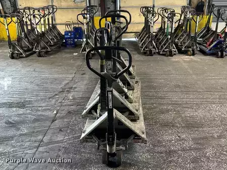 Diesel Forklifts - Crown pallet (6)