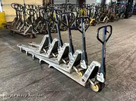 Diesel Forklifts - Crown pallet (7)
