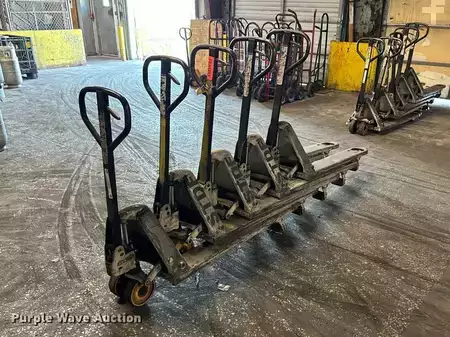 Diesel Forklifts - Crown pallet (5)