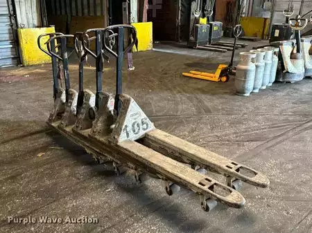 Diesel Forklifts - Crown pallet (3)