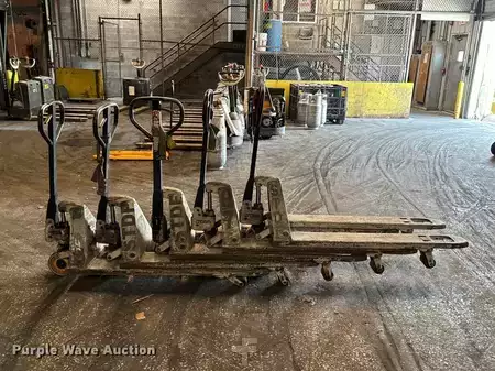 Diesel Forklifts - Crown pallet (4)