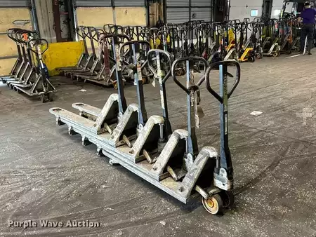 Diesel Forklifts - Crown pallet (7)