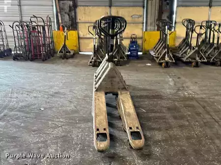 Diesel Forklifts - Crown pallet (2)