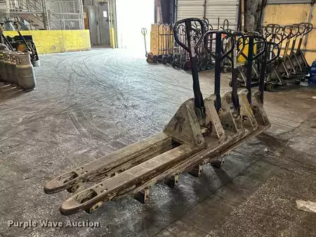 Diesel Forklifts - Crown pallet (1)