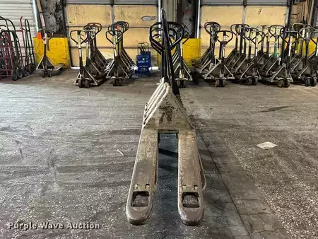 Diesel Forklifts - Crown pallet (2)