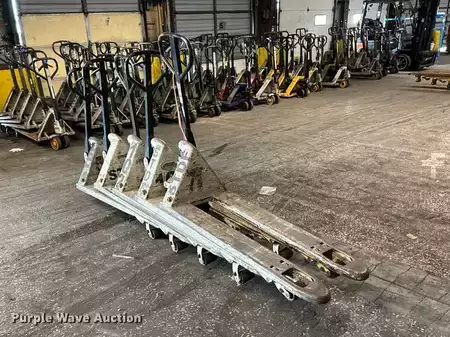 Diesel Forklifts - Crown pallet (3)