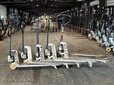 Diesel Forklifts - Crown pallet (4)