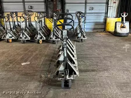 Diesel Forklifts - Crown pallet (6)